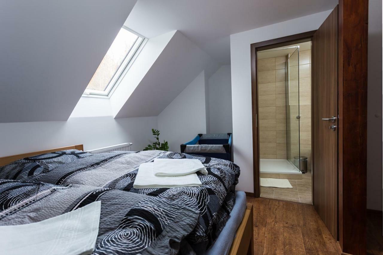 Attic Rooms ターボル エクステリア 写真