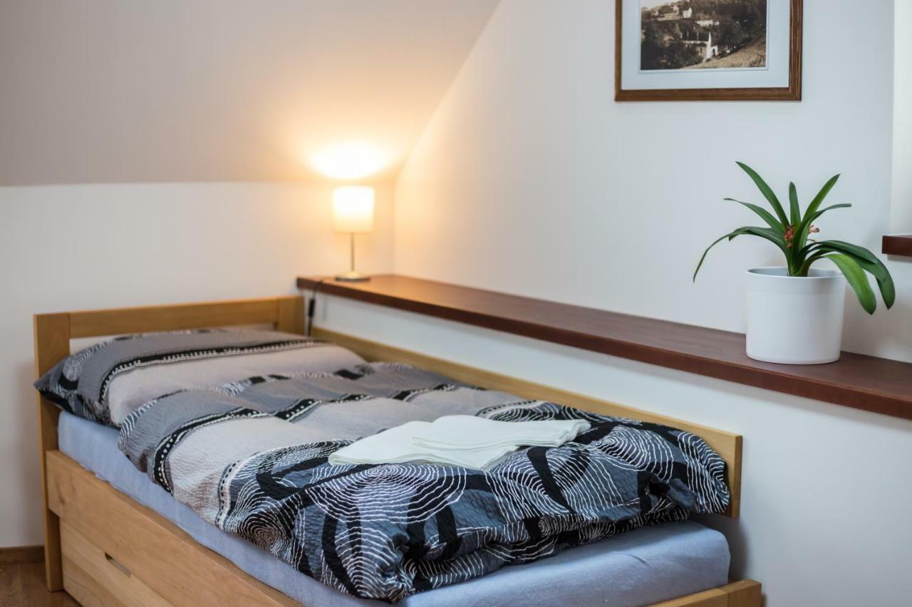 Attic Rooms ターボル エクステリア 写真