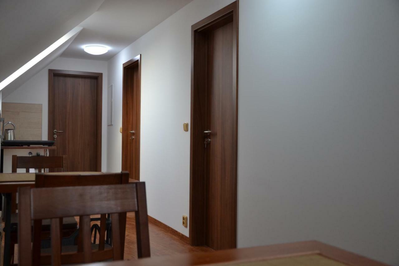 Attic Rooms ターボル エクステリア 写真